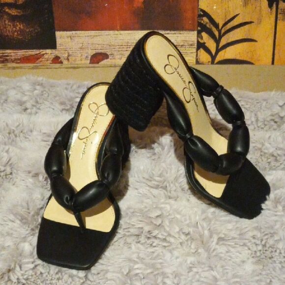 NWT Jessica Simpson Black Chunky Heel Sandals - Picture 1 of 4